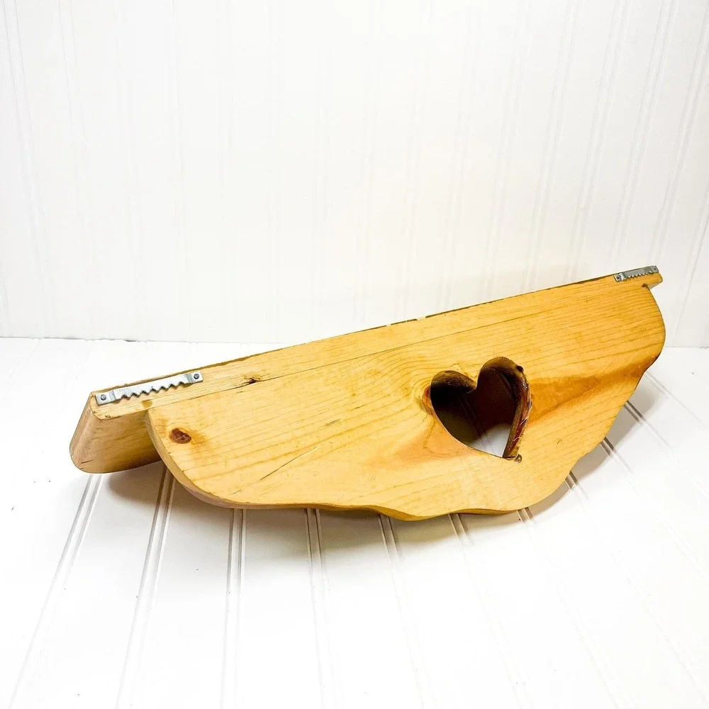 Country Wooden Heart Curio Shelf - Vintage‎ Farmhouse Decor